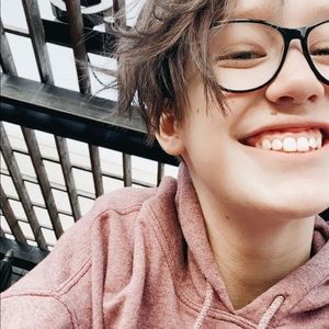 Meet your Posher, Tayti